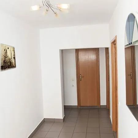 Burebista Apartment *